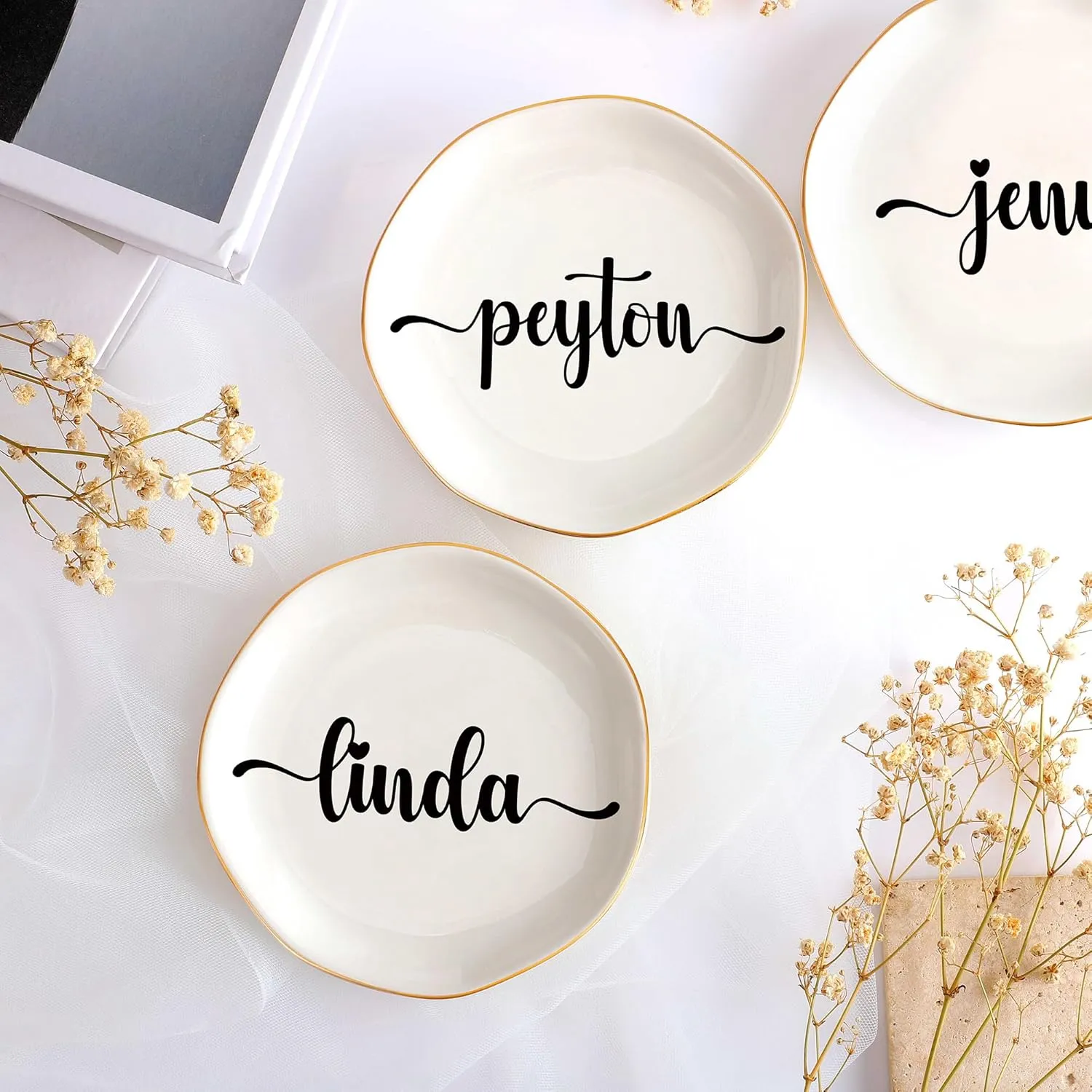 JoycuFF Grace Personalized Name Ceramic Jewelry Tray, Mothers Day Christmas Anniversary Engagement Birthday Gifts for Women Couples, Trinket Dish for Rings Earrings Necklaces Bracelets Keys
