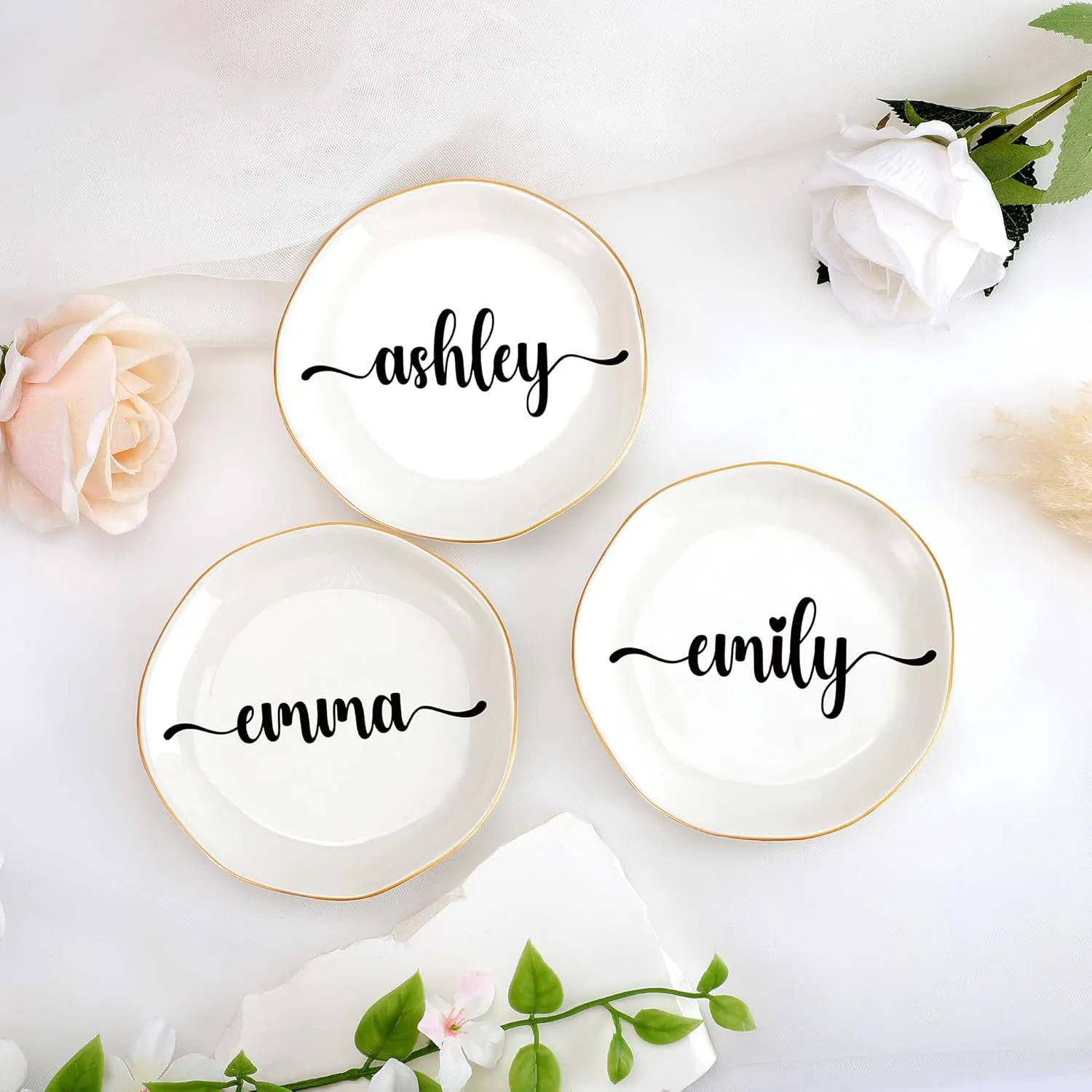 JoycuFF Grace Personalized Name Ceramic Jewelry Tray, Mothers Day Christmas Anniversary Engagement Birthday Gifts for Women Couples, Trinket Dish for Rings Earrings Necklaces Bracelets Keys