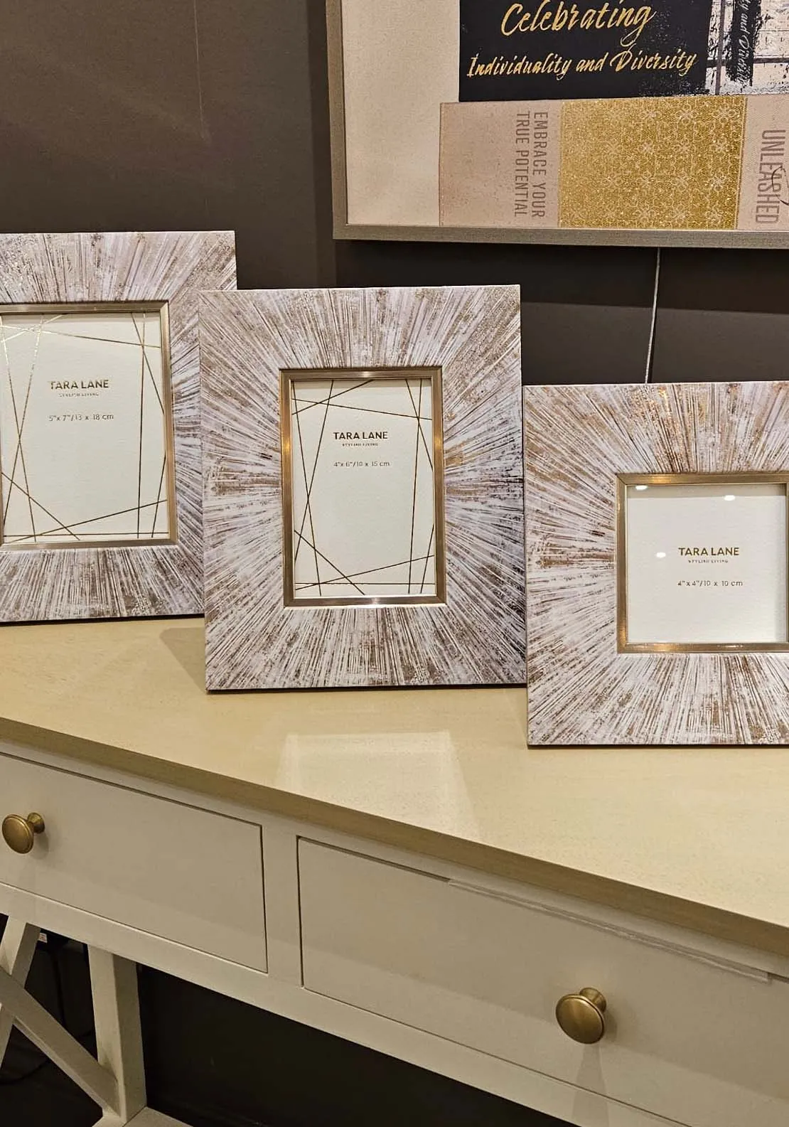 Nyla Photo Frame
