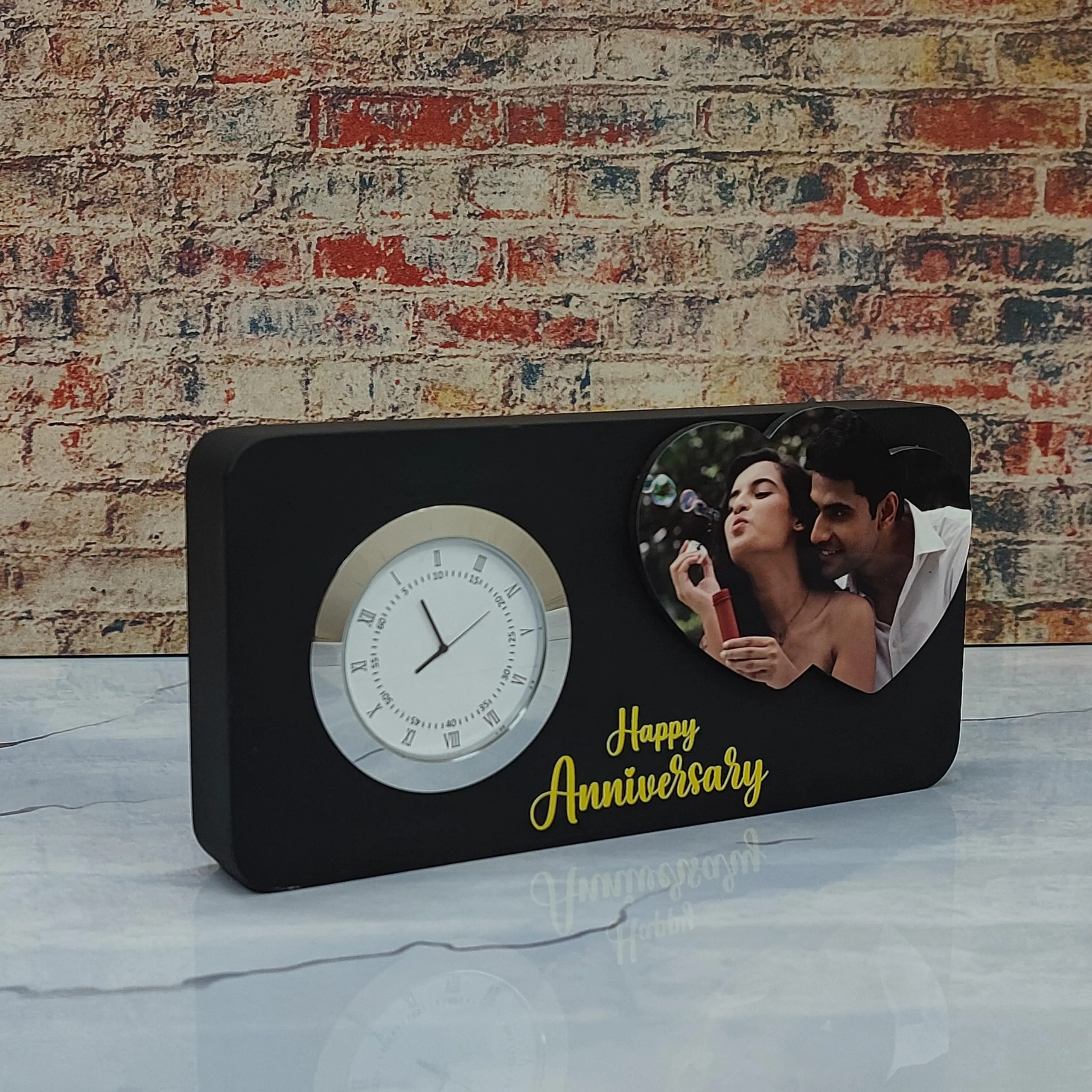 SPARKLE GIFT AND DECOR Happy Anniversary Clock Table Top with Photo for Couple - Special Gift for Wife and Husband, anniversary gift for girlfriend, anniversary gift for boyfriend